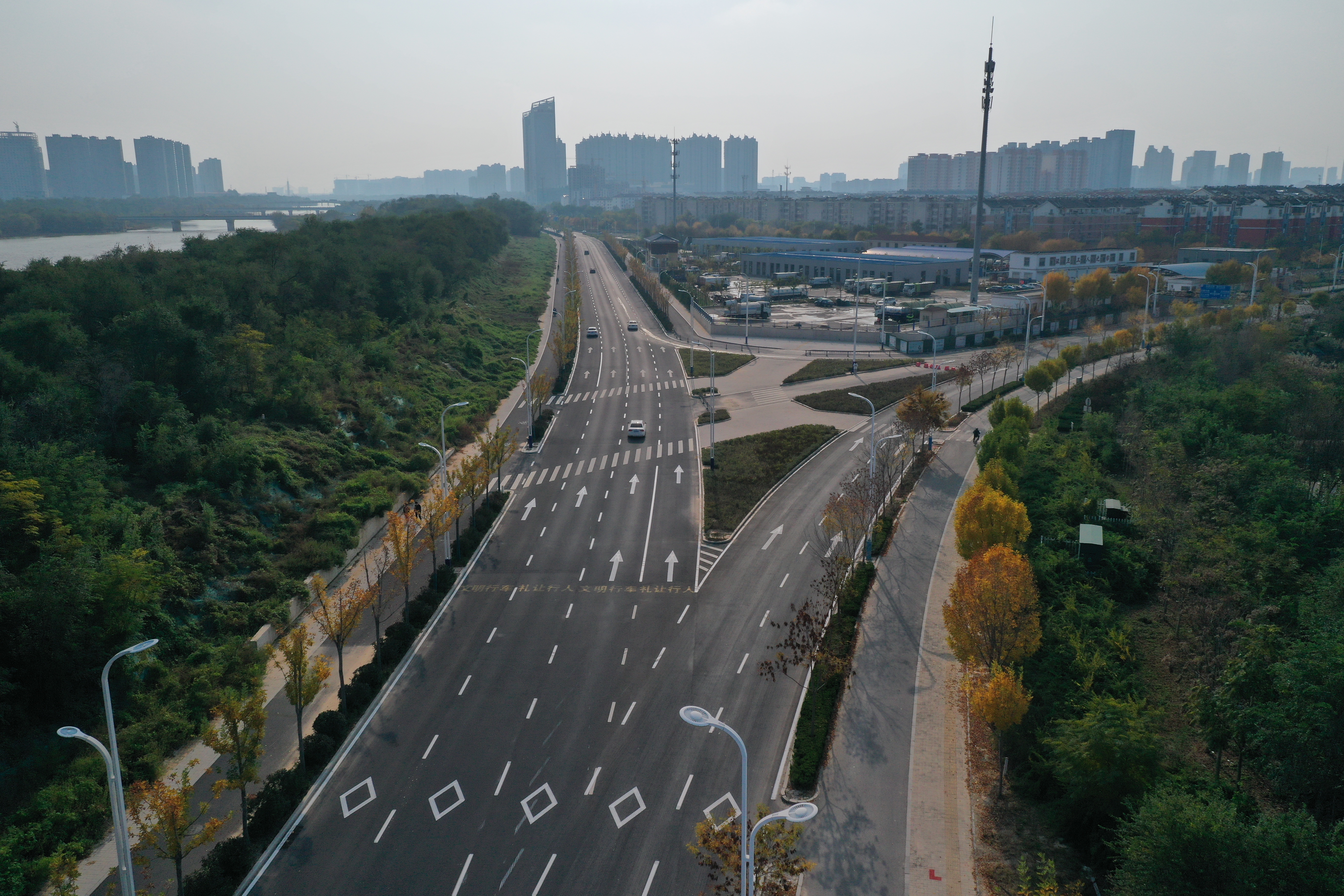 城建工程公司喜提標(biāo)準(zhǔn)化工地！